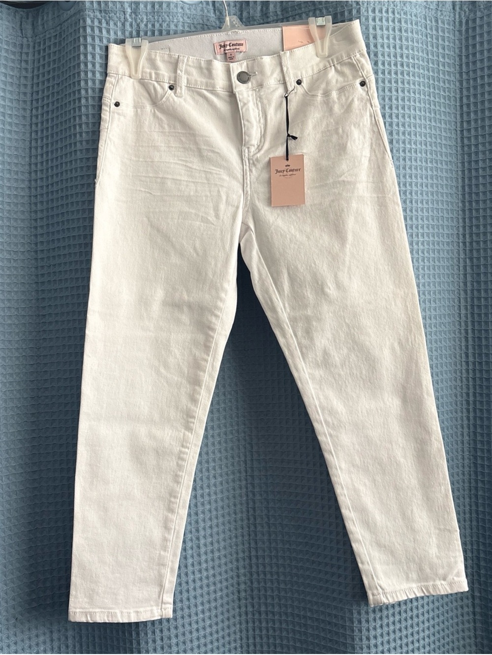 Juicy Couture White Jeans new with tag size small flaunt it stretch jeans capris